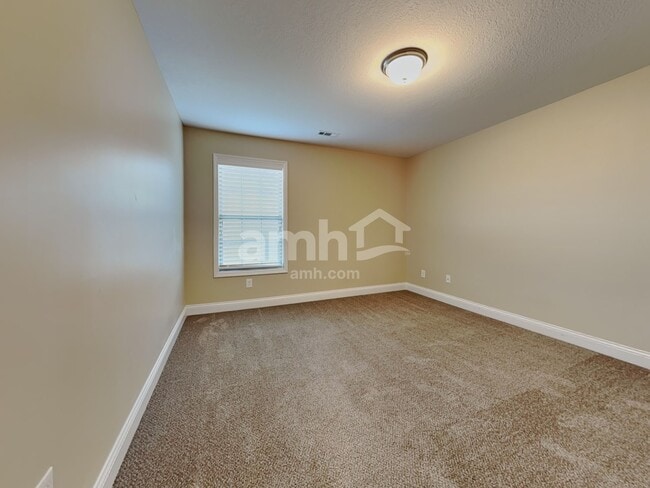 Building Photo - 3419 Greentree Ln