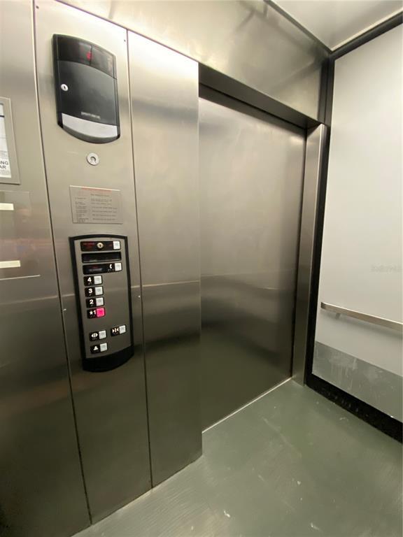 Building Photo - 1501 Doyle Carlton Dr