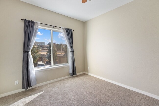 Building Photo - Immaculate 2 Bed 2 Bath Condo with Pikes Peak Views in D49!!!