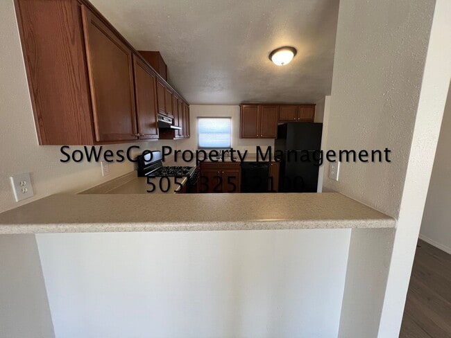 Building Photo - Beautiful 3 Bedroom 2 Full Bath Home