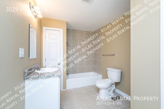 Building Photo - 3029 Poplar Ln