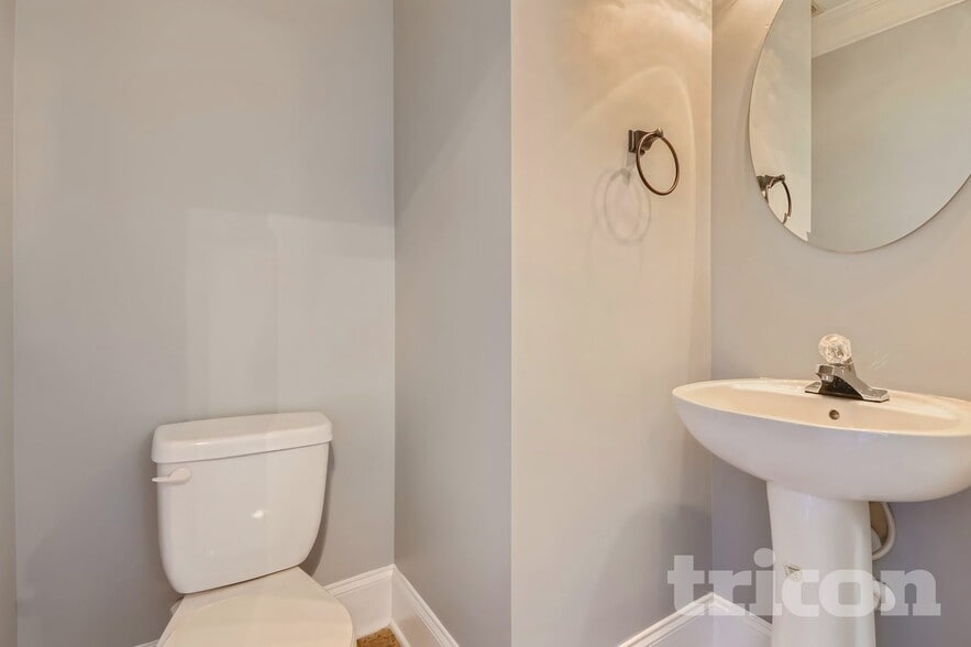 Building Photo - 223 Danvers St