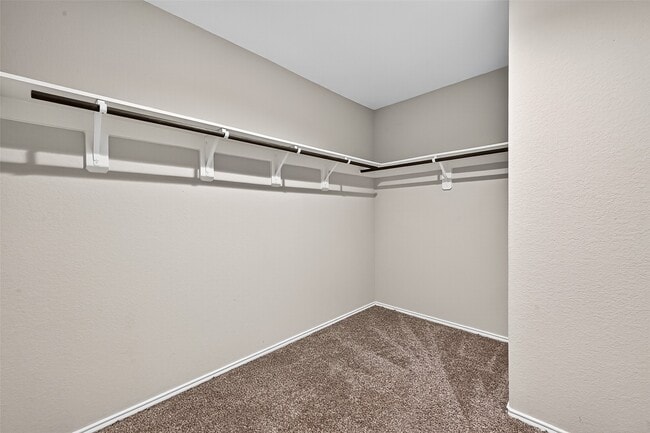 Building Photo - 1610 Bear Spring Dr