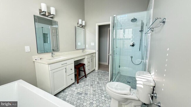 Building Photo - 19913 Naples Lakes Terrace