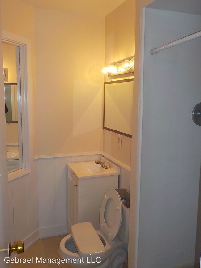 Building Photo - 3 br, 1.5 bath House - 1814 Penbrook Ln
