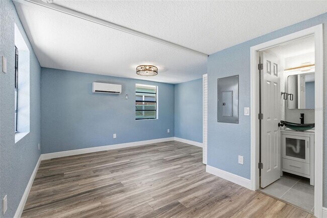 Building Photo - 113 145th Ave