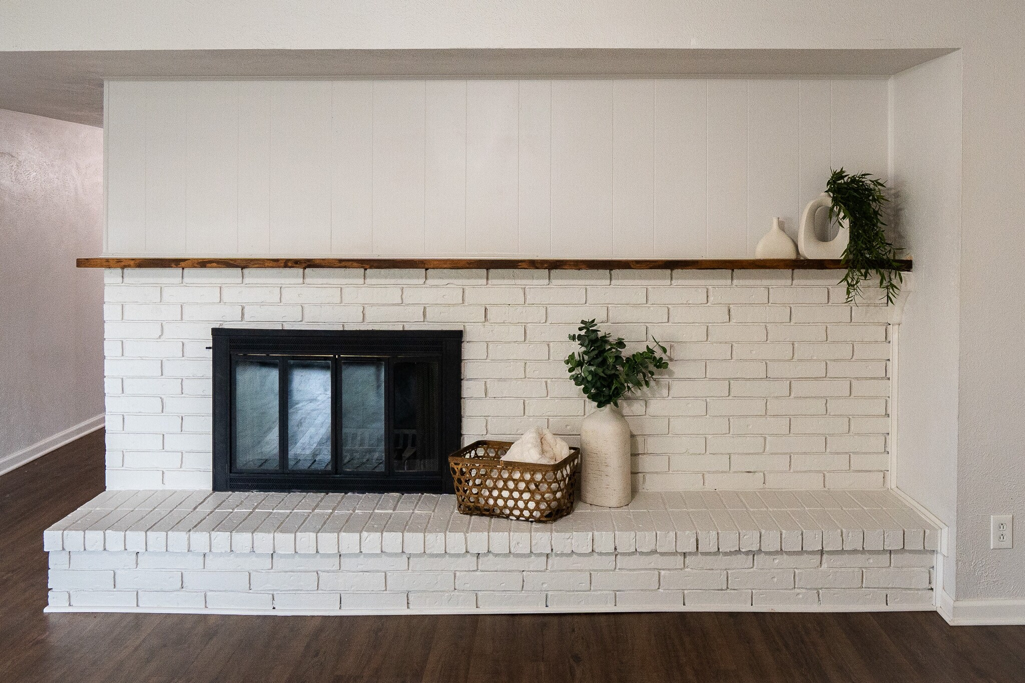 Building Photo - 5097 Roberts Dr