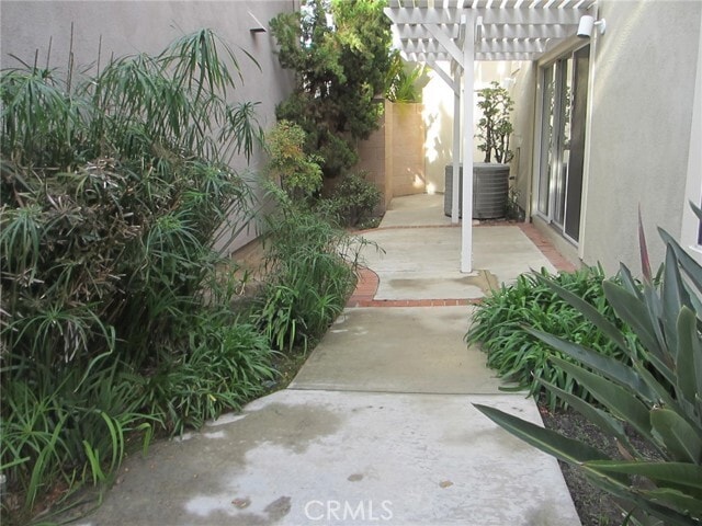 Building Photo - 5 Belcanto