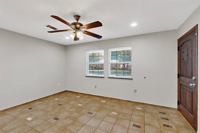 Building Photo - 4429 Oleander Trail