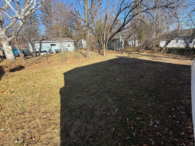 Building Photo - 5 bedroom 2 bath close to UMD & CSS