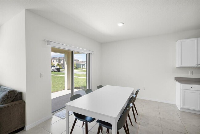 Building Photo - 1340 Daisy Feild Dr