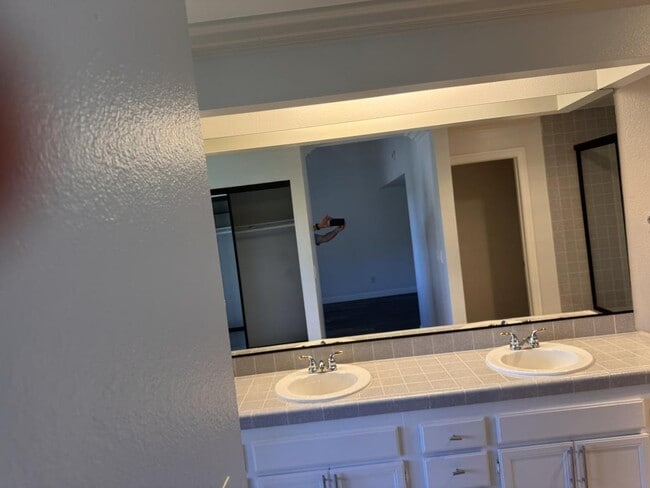 Building Photo - 4629 Villas Ct