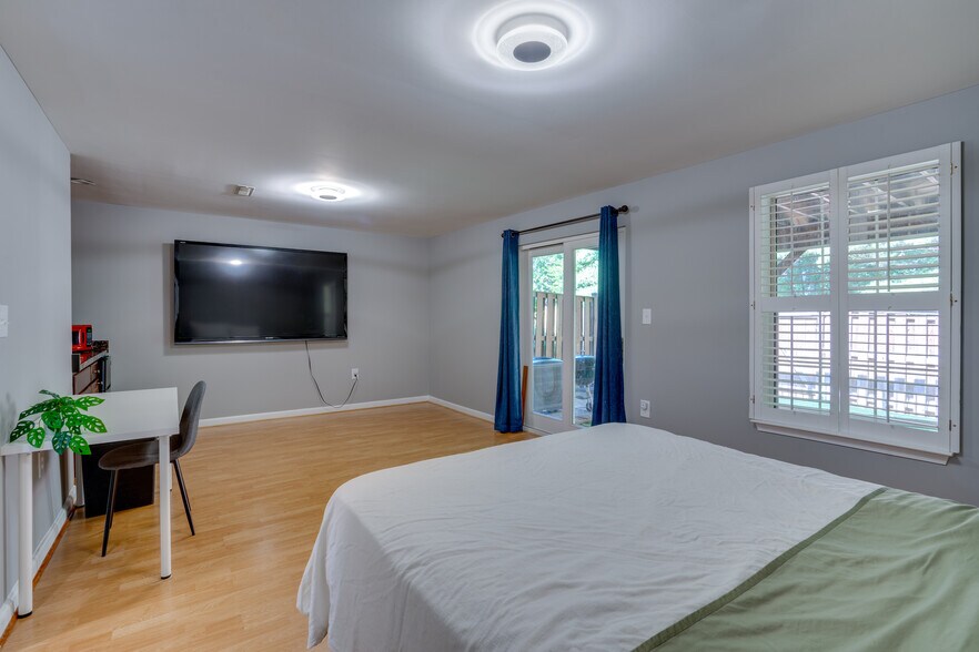 Primary Photo - 13032 Limestone Ct