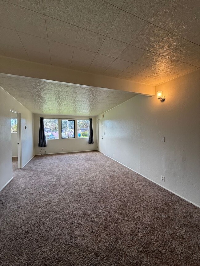 Building Photo - 1123 Vernon St