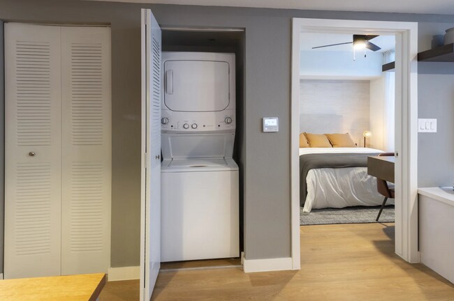 Building Photo - New 2 Bed Apt— 2 Months Free + $99 Move-In...