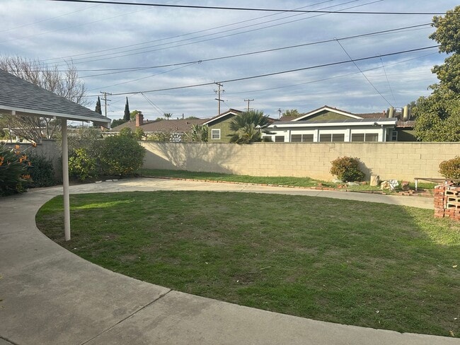 Building Photo - 2 Bed / 2 Bath home for $4,000 in Brea, CA