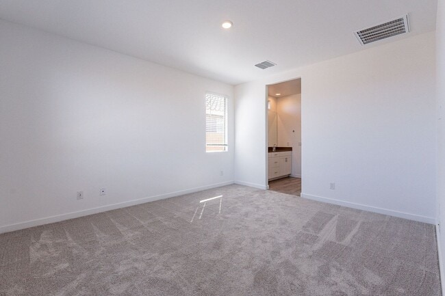 Building Photo - Modern Elegance in the Heart of Asante – Like-New 4 Bedroom Home