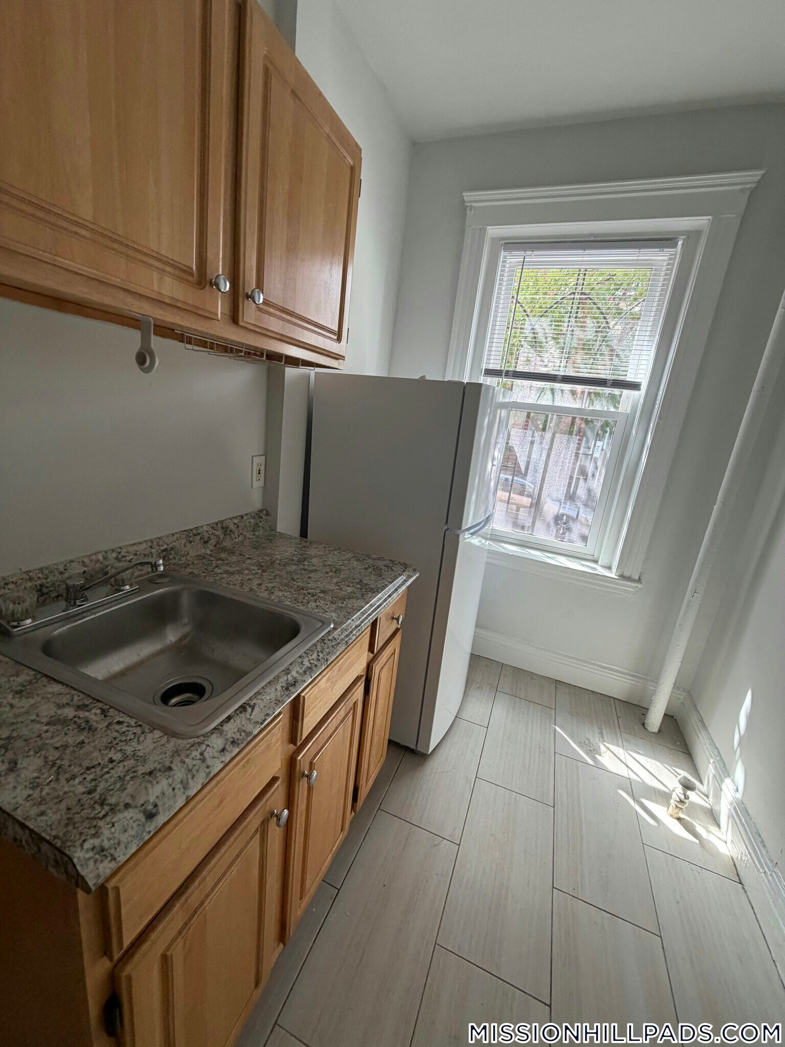 Building Photo - 49 Worthington St