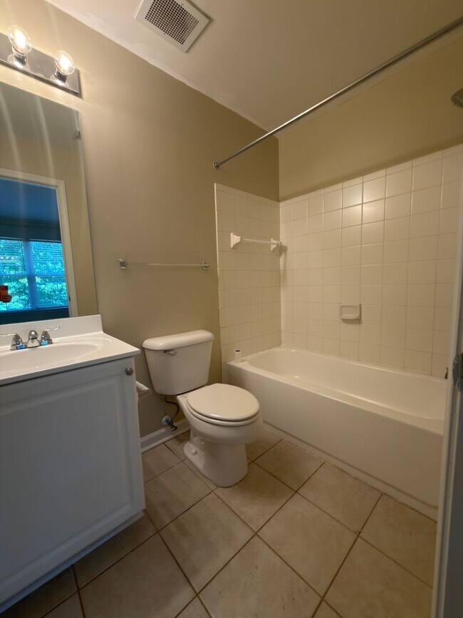 Building Photo - NOW AVAILABLE!  3 bedroom/3 bath condo for RENT!  $2400 per month - Free Parking