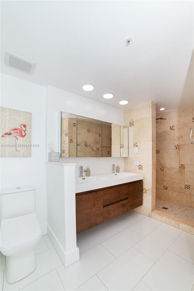 Building Photo - 17150 N Bay Rd