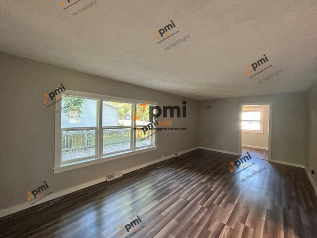Building Photo - 14725 Bryan St