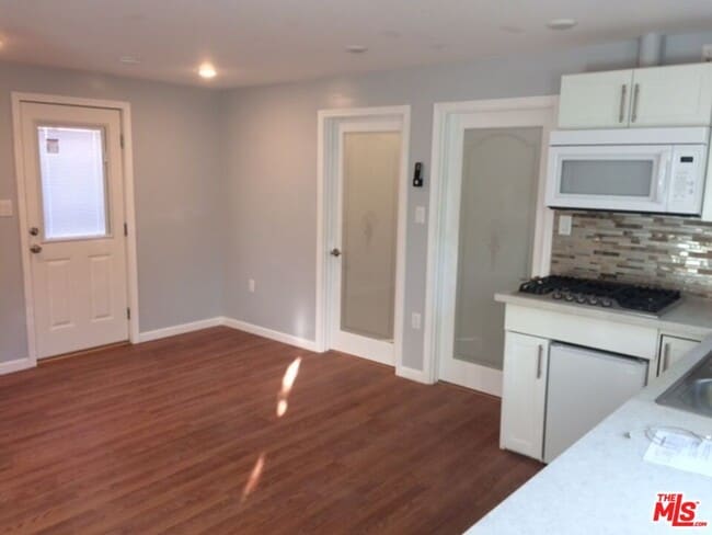 Building Photo - 1348 S Curson Ave