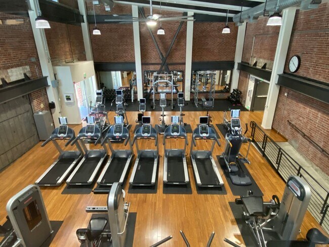 Building Photo - Modern Plant 51 Condo with Downtown Views | Secure Access | GE Café Appliances | Dogs Welcome