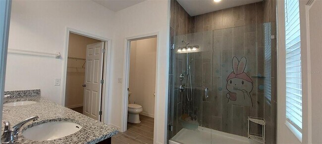 Building Photo - 1608 Sky Lks Dr