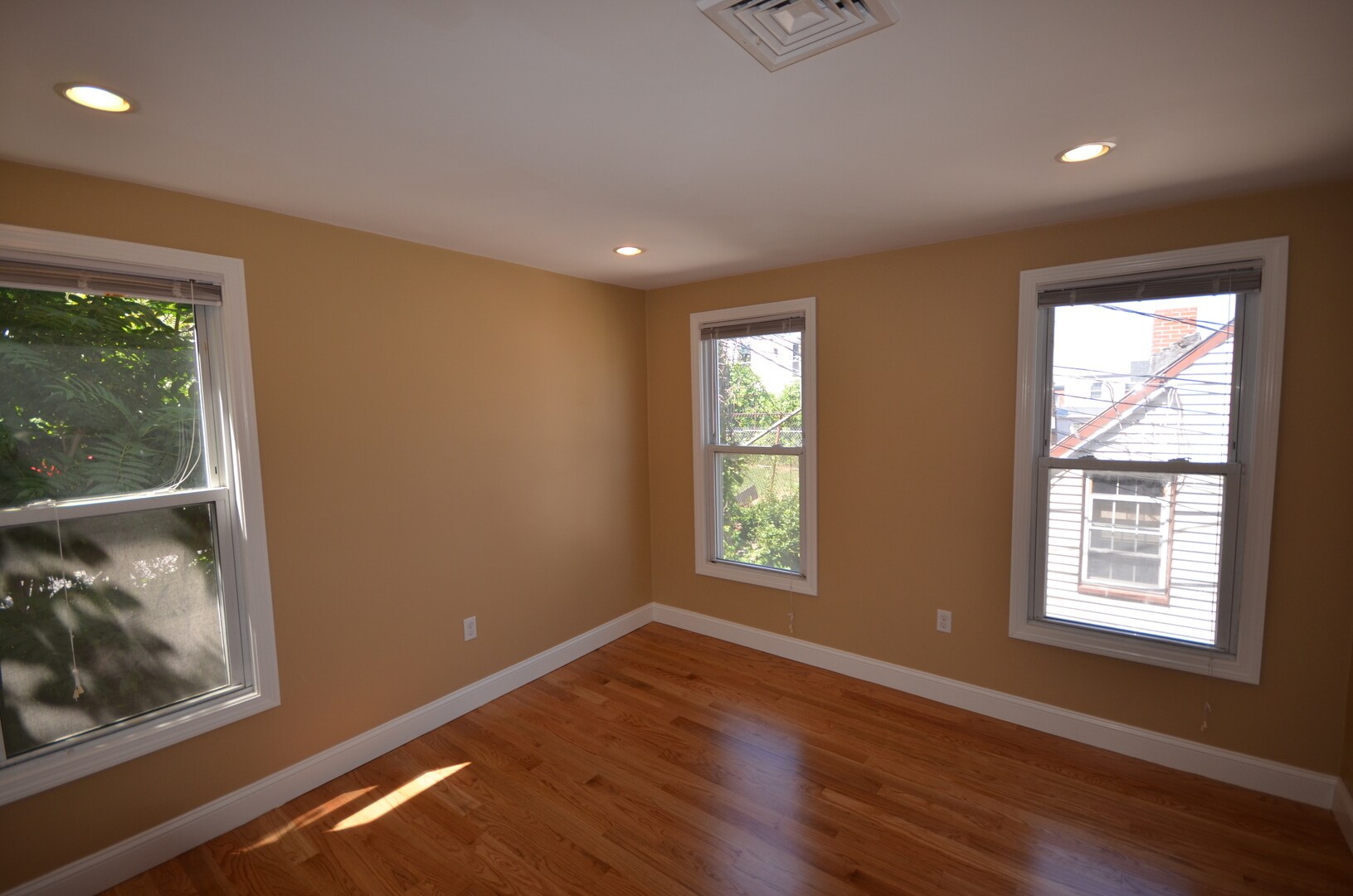Building Photo - 7 Cheever Ct