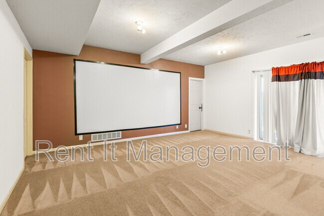 Building Photo - 7425 N 77th Ave