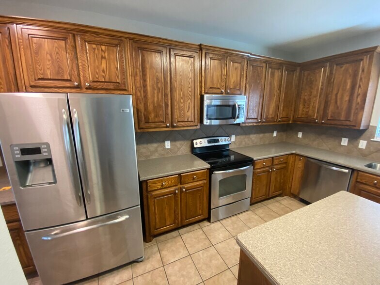 Kitchen - 12404 Pinestraw Rd