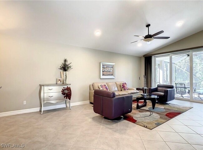 Building Photo - 2025 Painted Palm Dr