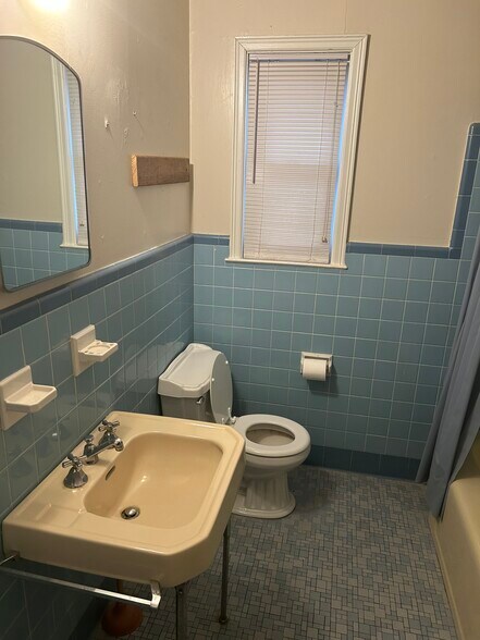 Building Photo - 1234 M Ave