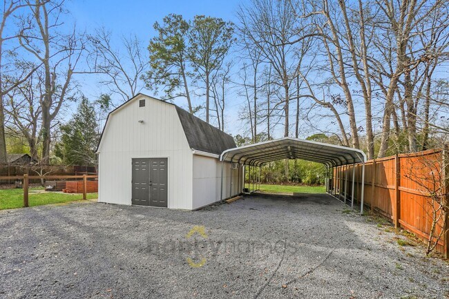 Building Photo - 3 Bedroom, 1 Bath Home in Johns Island featuring Outdoor Shower, Flex Loft Space & NO HOA