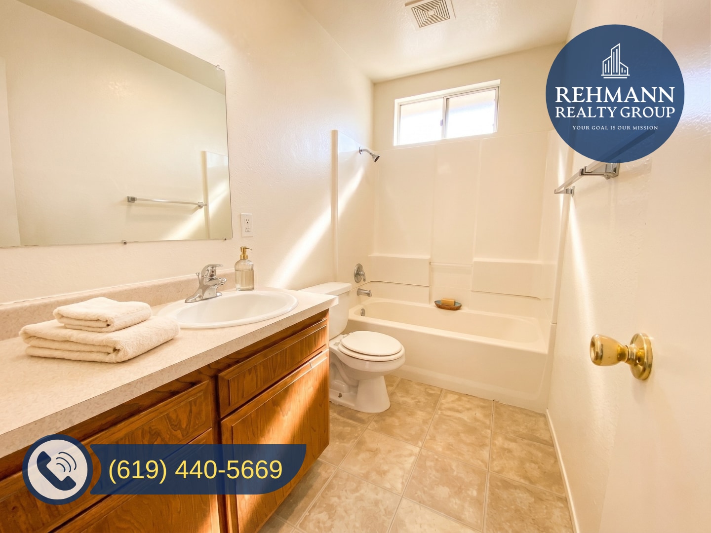 Building Photo - 1010 S Magnolia Ave