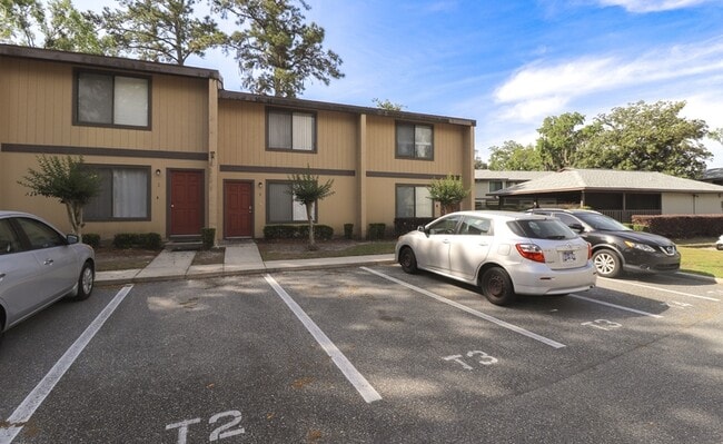 Building Photo - 2300 SW 43rd Street - C