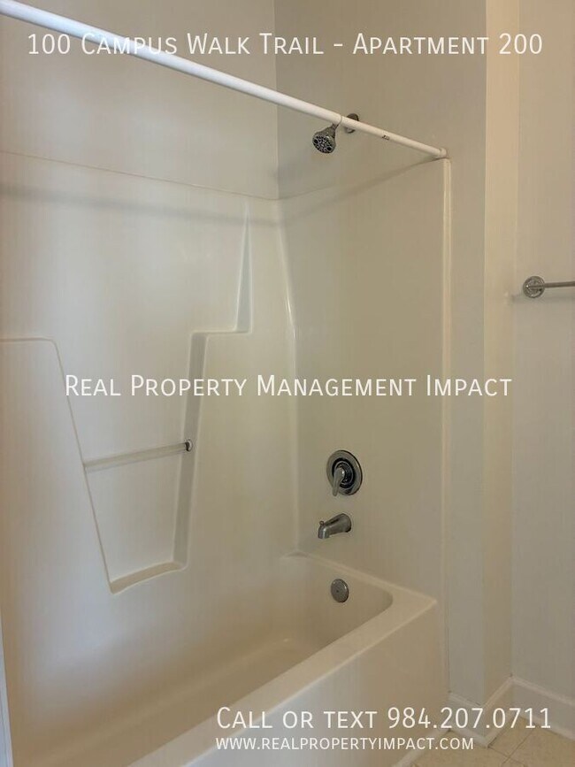 Building Photo - 100 Campus Walk Trl