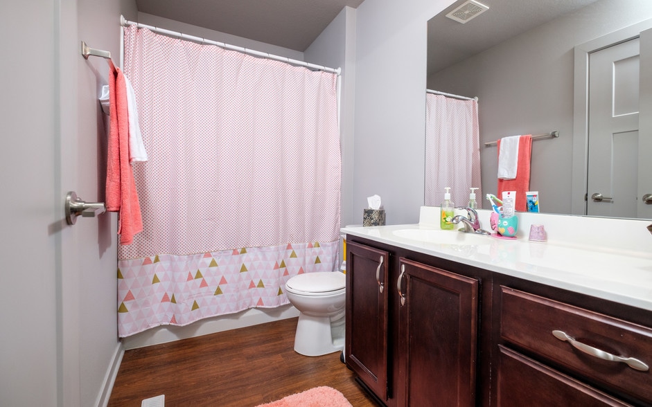 Building Photo - 4805 NE Grant Ln