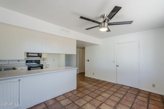 Building Photo - 834 N Constellation Way