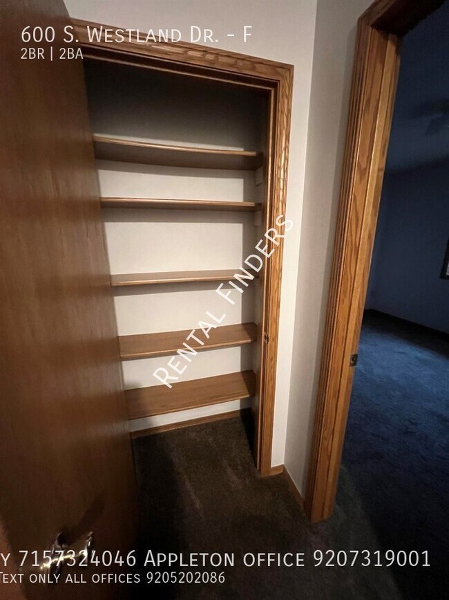 Building Photo - 600 S Westland Dr