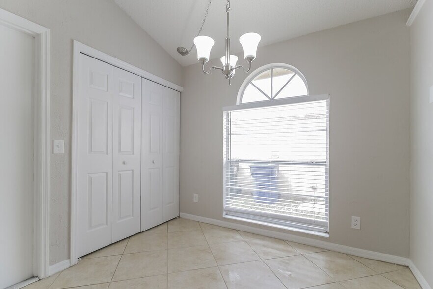Building Photo - 1023 Kelly Creek Cir