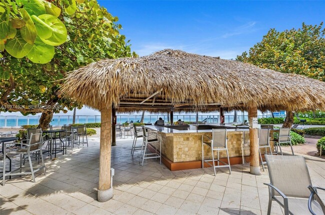 Building Photo - 3001 S Ocean Dr