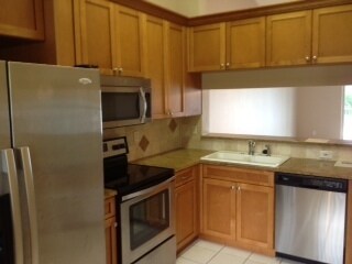 Primary Photo - ***HUNTINGTON LAKES *** CONDO*** ANNUAL***...