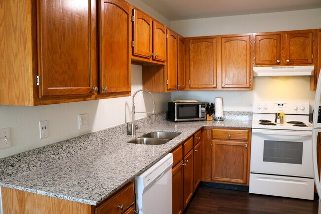 Building Photo - 596 W Moan Pl