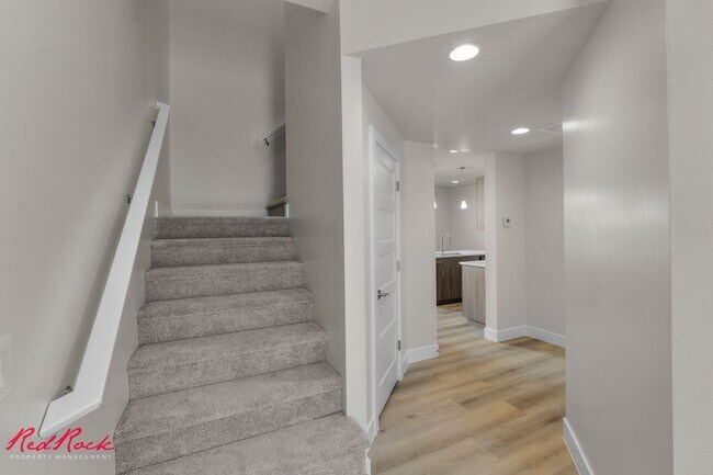 Building Photo - Brand New 3-Bedroom Townhome in Crimson Pa...