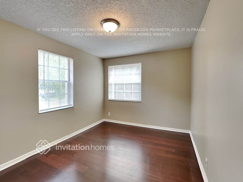 Building Photo - 6111 NW 58th Way