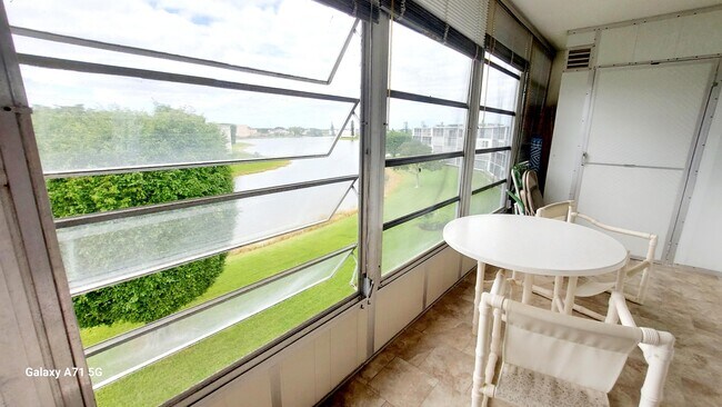 Building Photo - 4079 Cornwall D