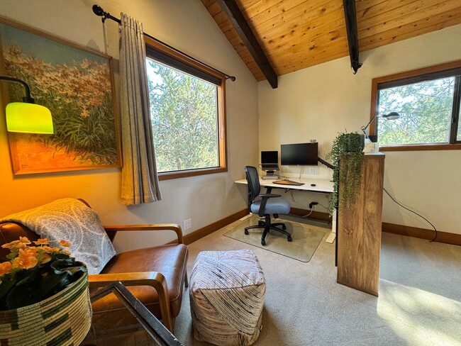 Building Photo - FOR RENT: FURNISHED LONG-TERM EXTREMELY CO...