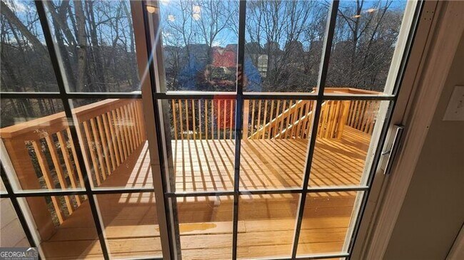 Building Photo - 3330 Ridgefair Dr