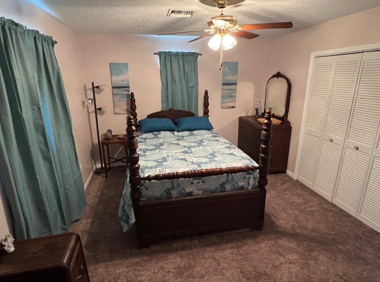 Building Photo - 451 Marion Ave